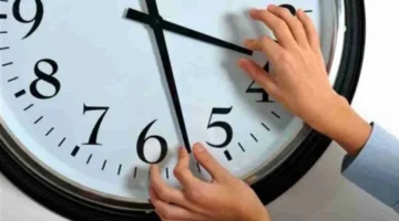 توقيت الشتاء 2025: خطوات ضبط الساعة على هواتف أندرويد وiPhone ببساطة